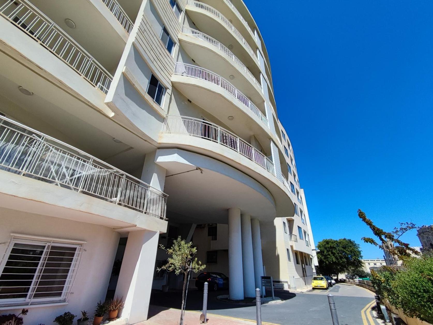 St Julians - Balluta 2 Bedroom Apartment San Giuliano Esterno foto