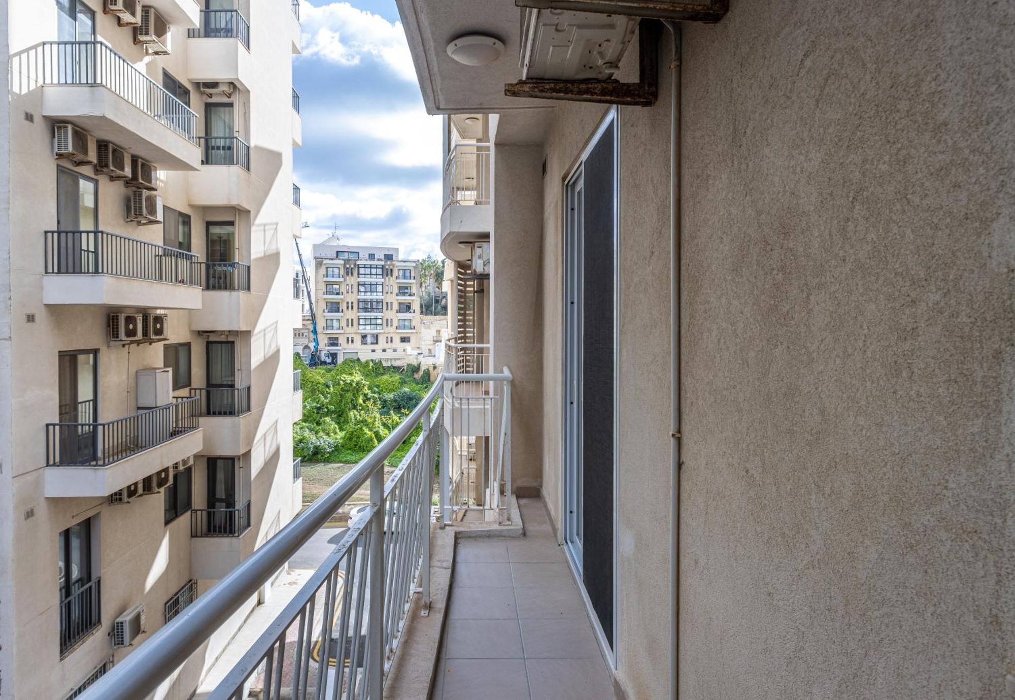 St Julians - Balluta 2 Bedroom Apartment San Giuliano Esterno foto