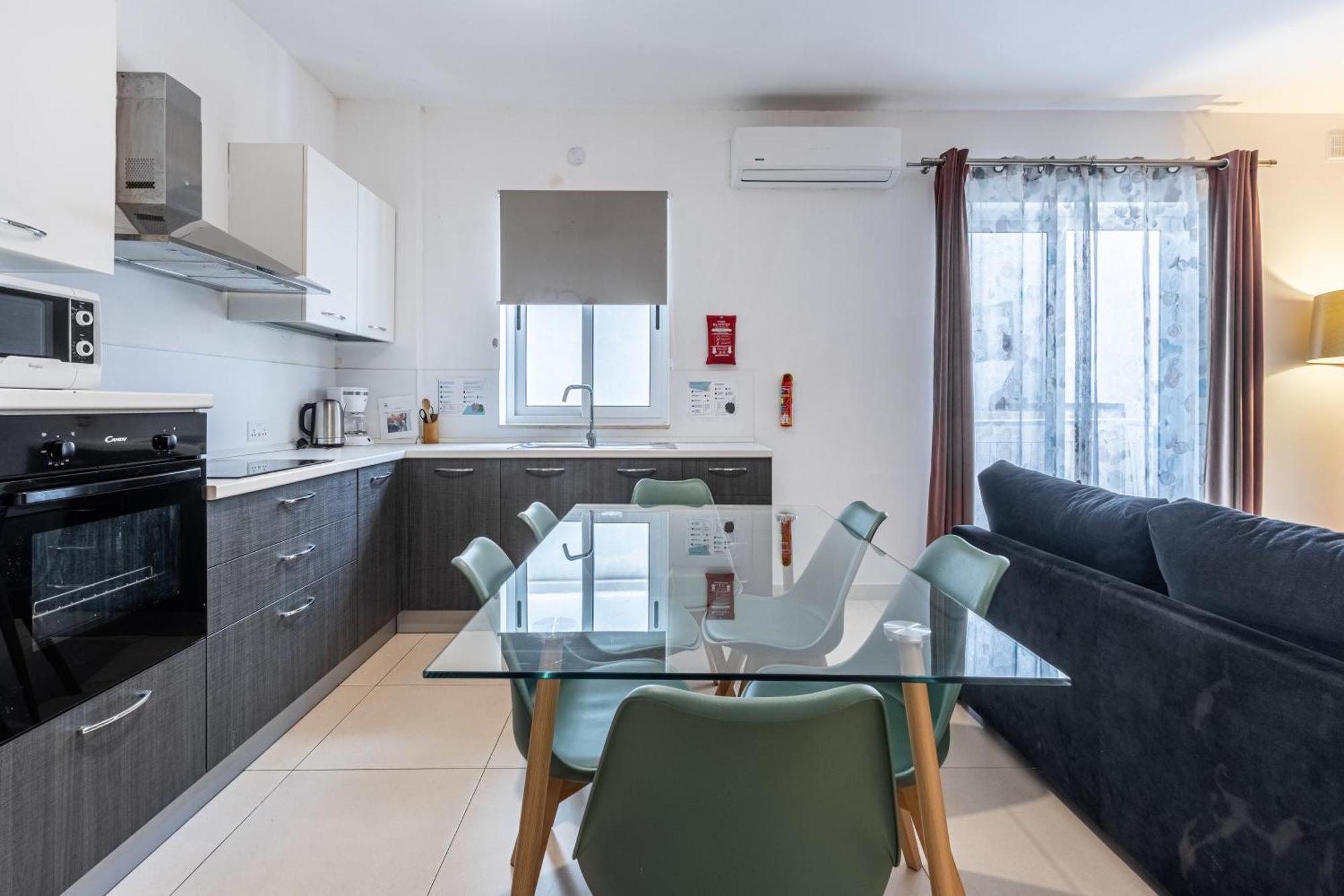 St Julians - Balluta 2 Bedroom Apartment San Giuliano Esterno foto